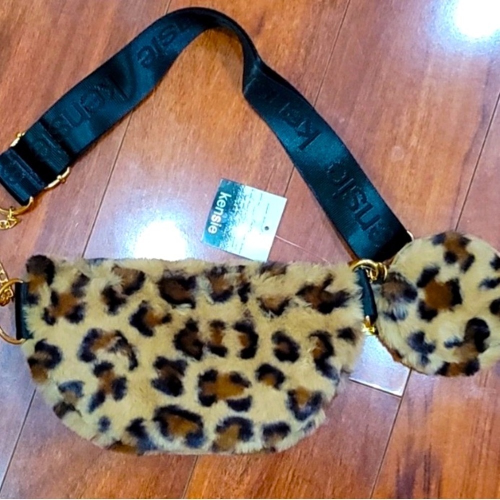 Leopard Faux Fur Belt Bag Crossbody w/Small Detachable Change Purse, NWT - Picture 6 of 10